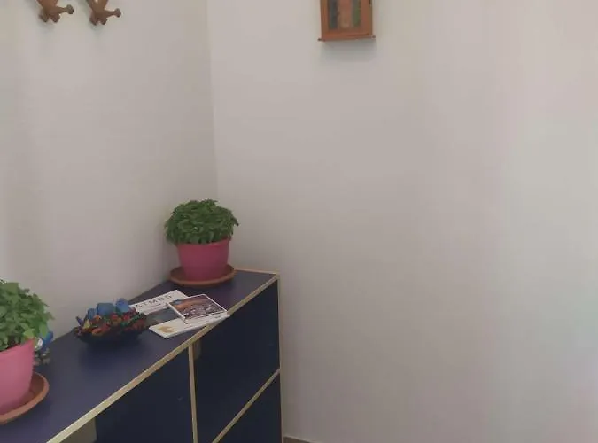 House Leo & Mary شقة